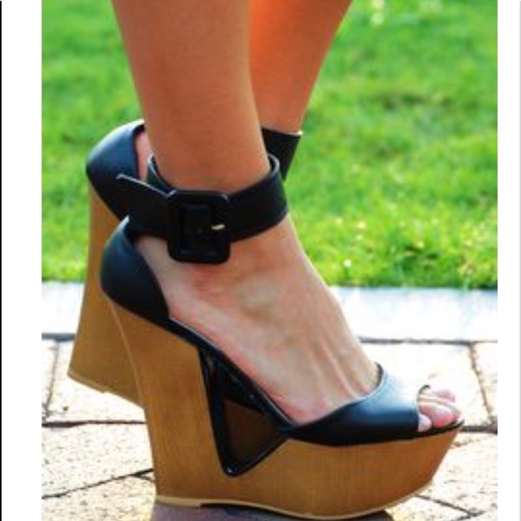 Sexy Bamboo black wedge heels! Never worn! - Picture 2 of 3